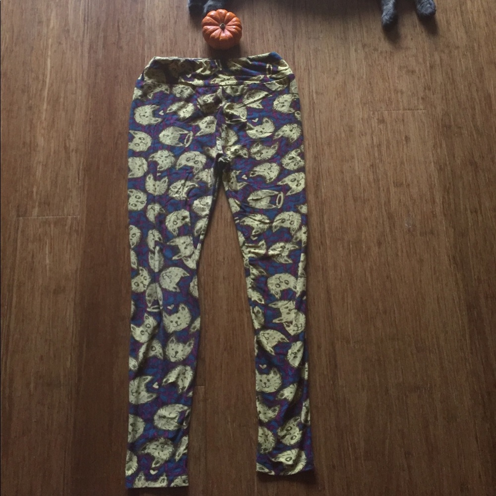 LuLaRoe OS Leggings - Cat Approved!